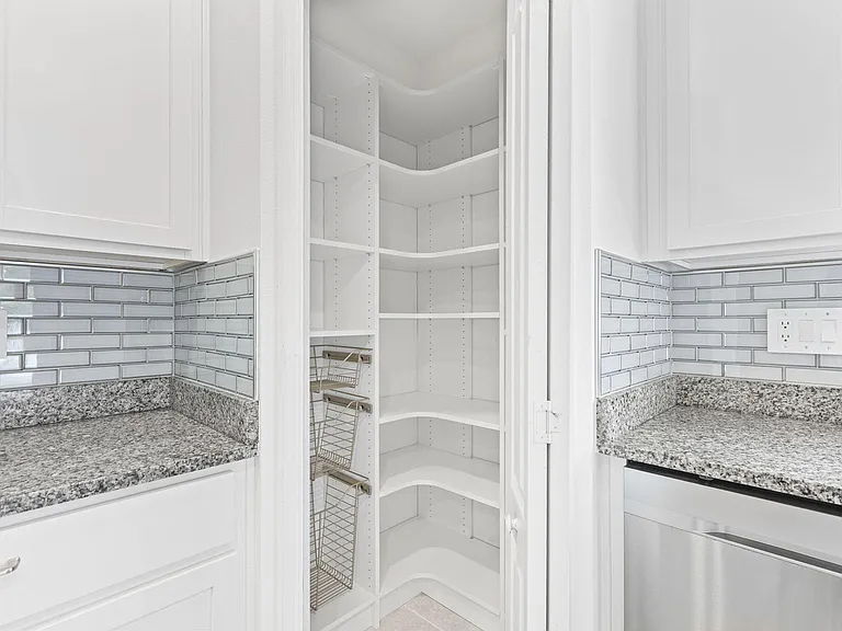 681 SW Millard Dr — Photo 14