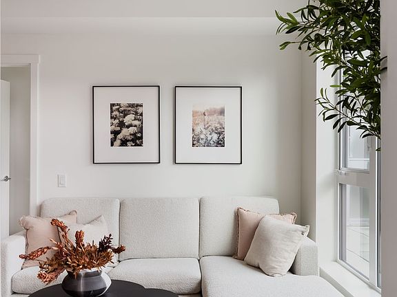 3rd image of 4488 Fraser St #1353033