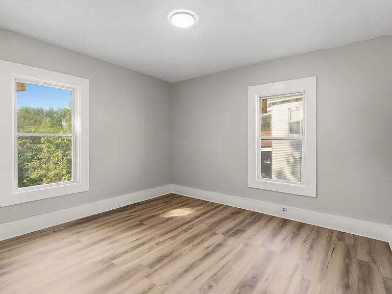 834 Worthington Street — Photo 11