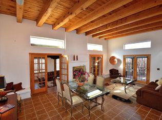 504 Apodaca Hl, Santa Fe, NM 87501