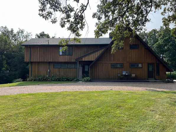 532 E Lacy St, Marshall, MO 65340