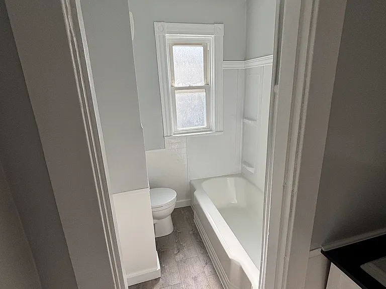 112 Pomona Ave #1F — Photo 10