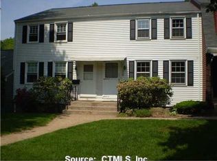 7 Gayfeather Ln, Glastonbury, CT 06033