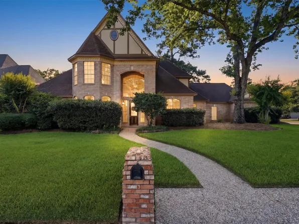 5819 Rocky Brook Dr, Kingwood, TX 77345