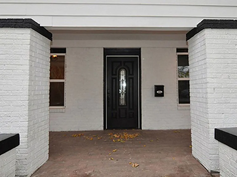 3225 S Adams St — Photo 4