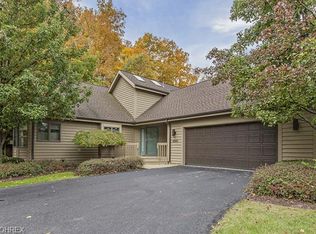 4945 Pine Valley Dr, Medina, OH