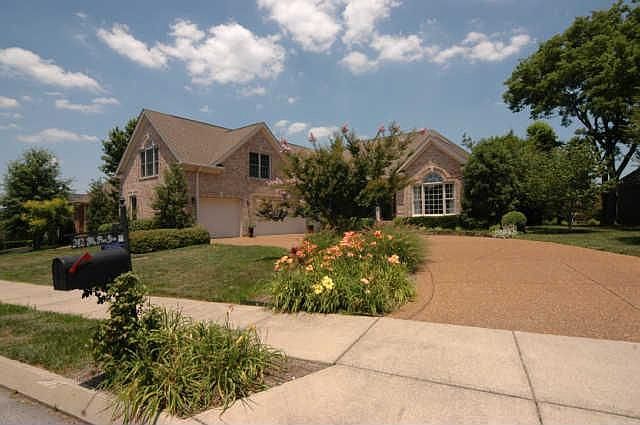 1st image of 242 Polk Place Dr