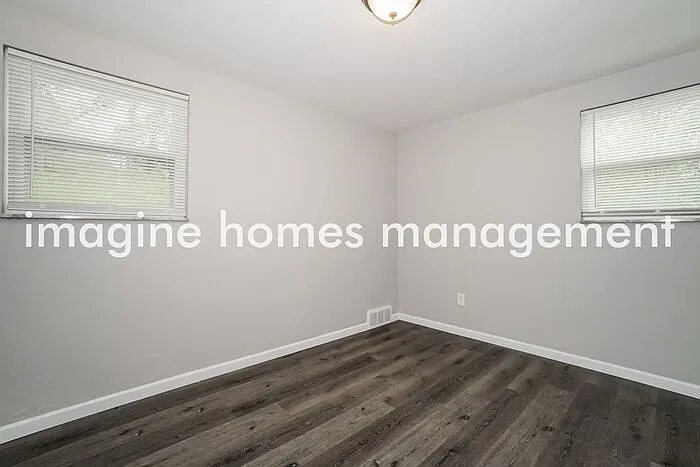 104 College Park Dr — Photo 6