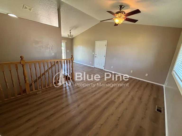 3904 E Lorna Ave — Photo 4