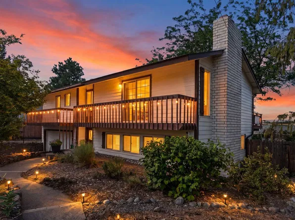 914 Pecks Canyon Rd, Yakima, WA 98908