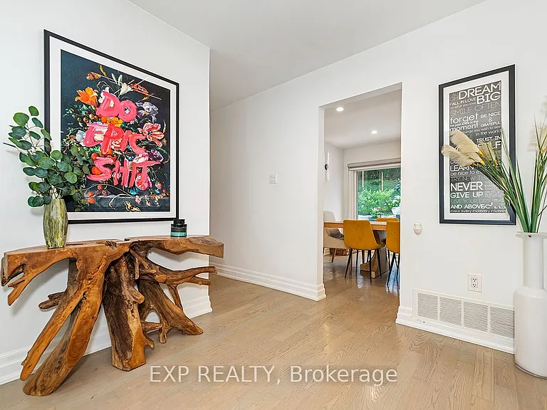 1410 Petrie Way — Photo 14