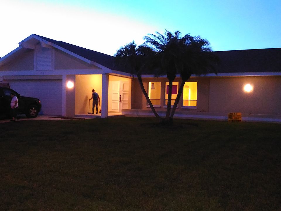 1st image of 1713 SE 9th Ter