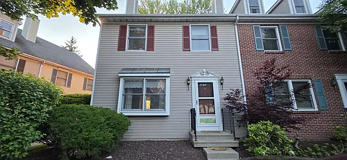 132 Eaglesmere Cir #33 Photo 1