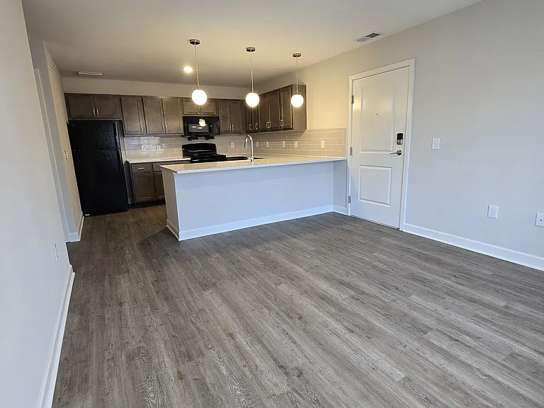 Amity Commons — Photo 13