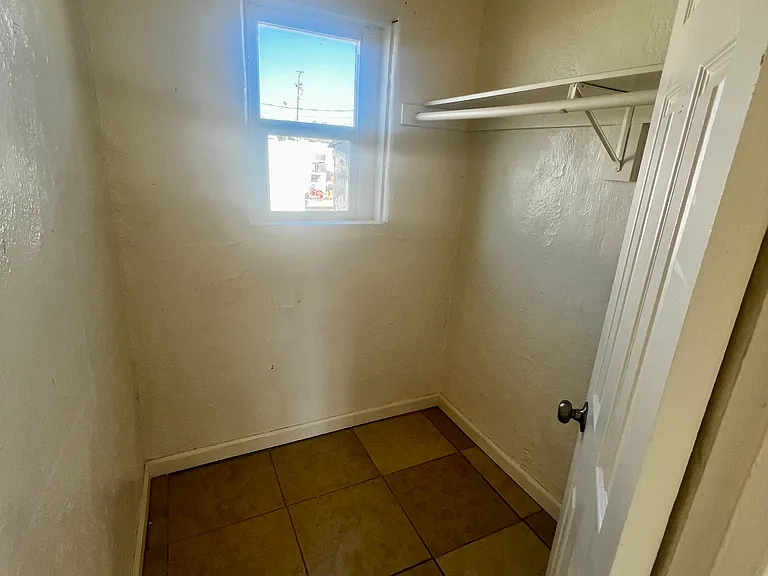 6413-6431 Mariposa Ave #6415 — Photo 9