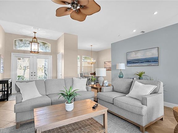 4th image of 2706 SW 38th TER