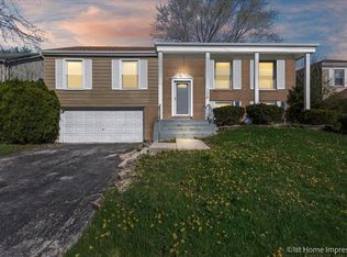 17820 Ridgewood Dr, Hazel Crest, IL 60429