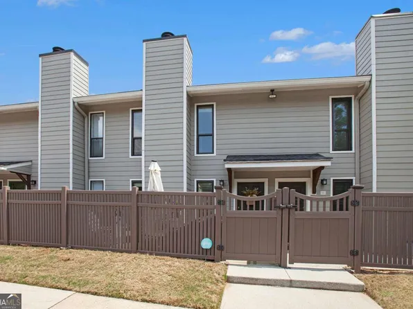 105 Park Ridge Cir, Marietta, GA 30068