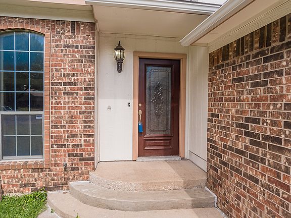2nd image of 6014 Parkmeadow Dr