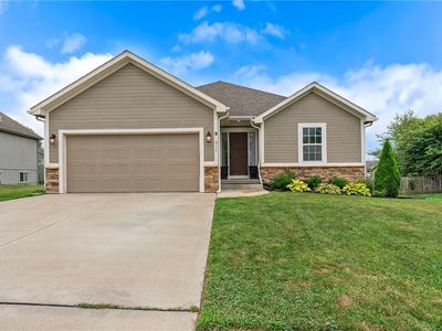 911 W 8th Ave, Kearney, MO, 64060
