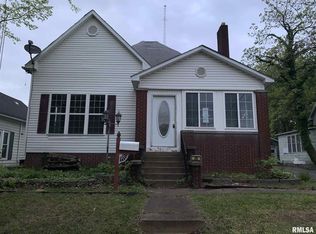 28 South St, Harrisburg, IL 62946