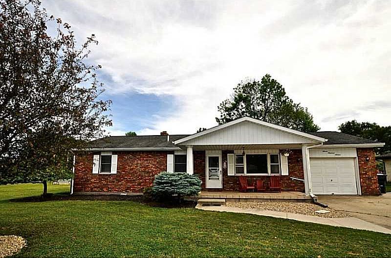 1st image of 716 Lynwood Ct