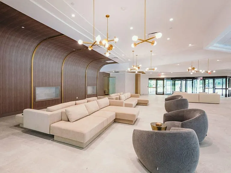 Up House — Photo 17