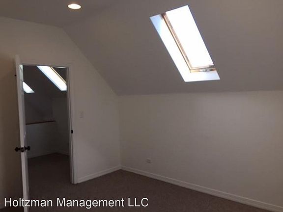 4th image of 1903 W Dickens Ave #11050982