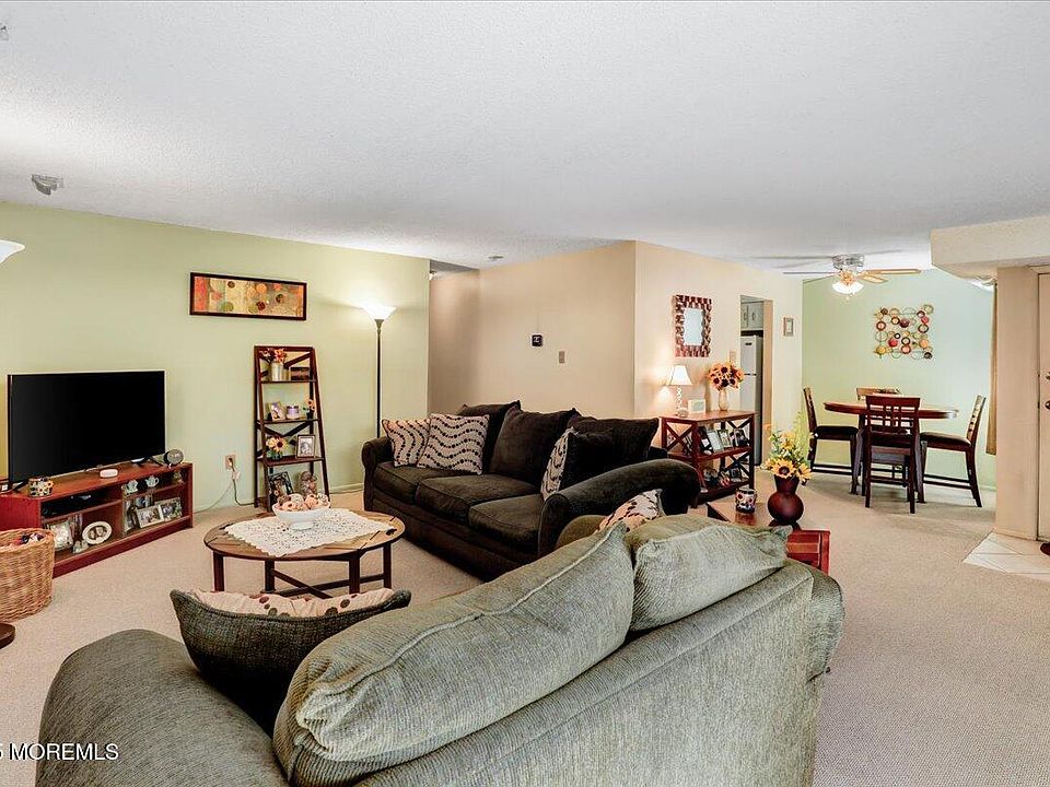 1st image of 18 Northrup Drive #201