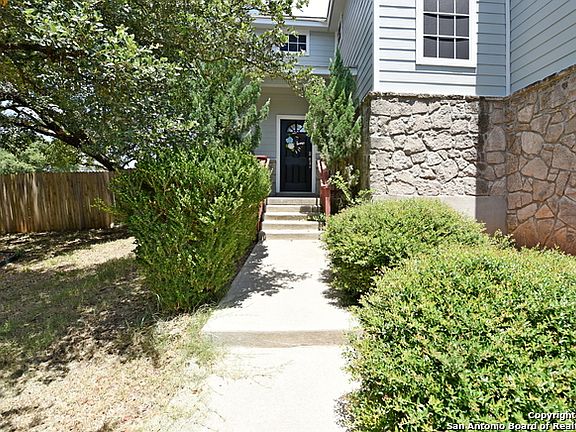3rd image of 103 Willow Grove Dr