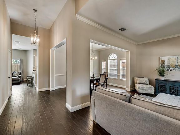 5th image of 1525 Eaglepoint Dr