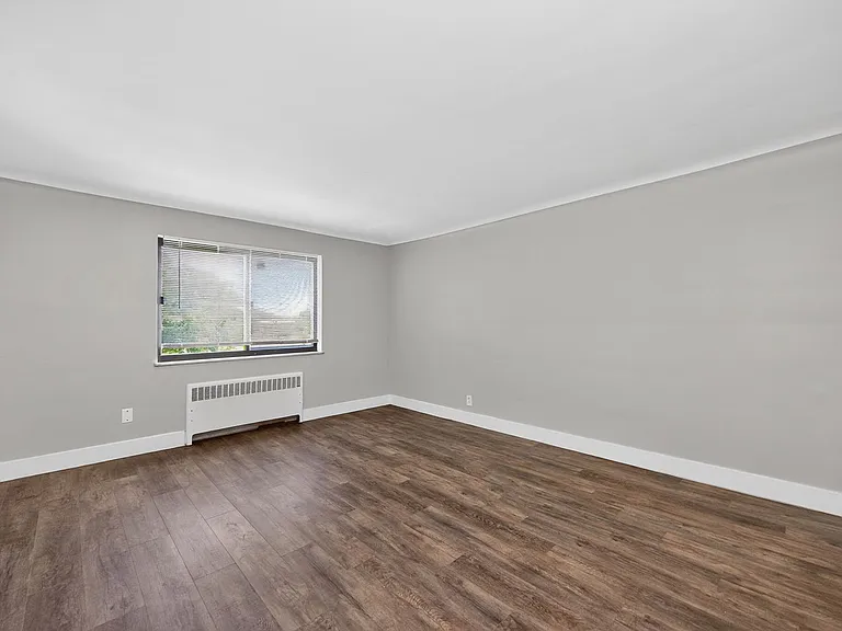 6612 Bantry Ave #8 — Photo 11