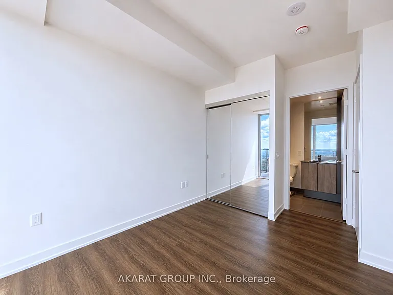 448 Burnhamthorpe Rd W #4911 — Photo 16