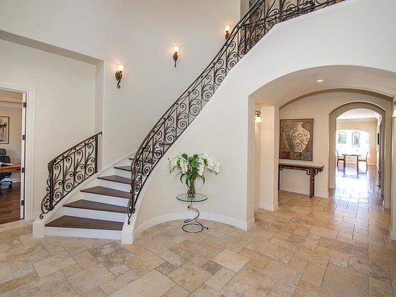 2nd image of 1888 Floribunda Ave