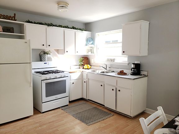 4th image of 134 Brynford Ave
