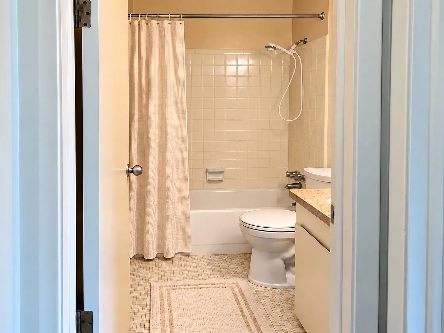 35096 Jefferson Ave — Photo 4
