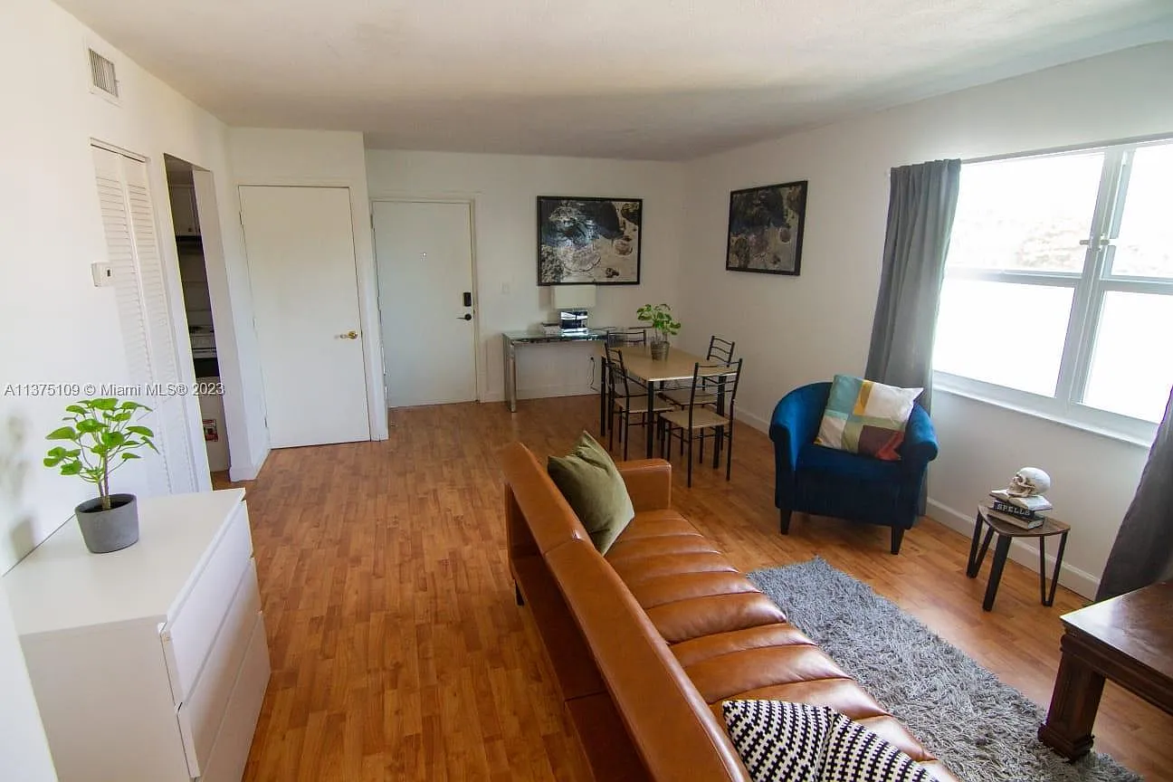 Hibiscus South Condo — Photo 2