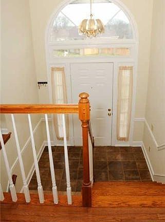 2nd image of 609 Bennington Ct