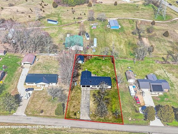 3rd image of 106 Amby Ln