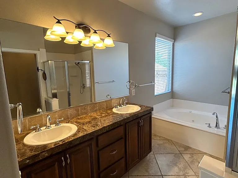 2094 N Red Mountain Rd — Photo 13