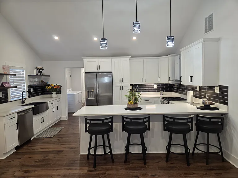755 Bonnie Brae Ave SW — Photo 9