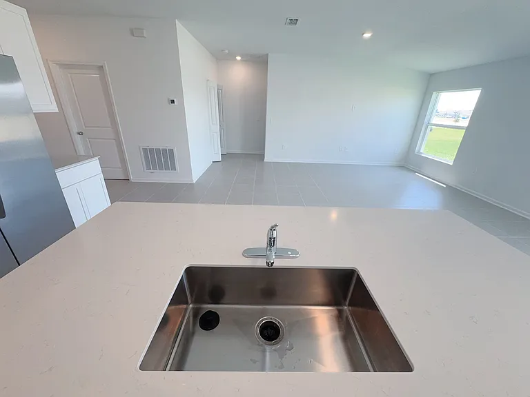 2362 McKinley Dr — Photo 8