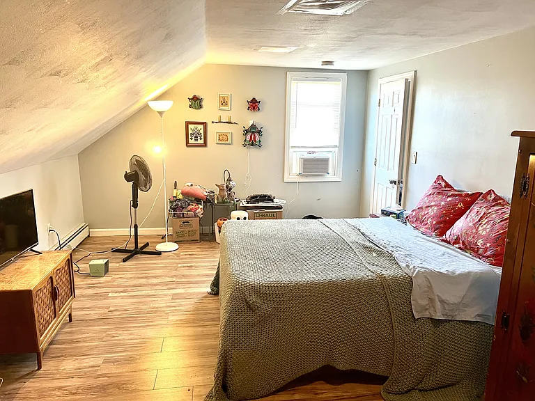 131 Ledge St #2R — Photo 6