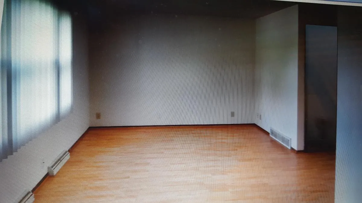 3 bed, 1.5 bath, 1400 sqft, $1,625 — Photo 3