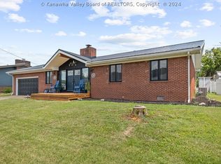 191 Shawnee Est, Winfield, WV 25213