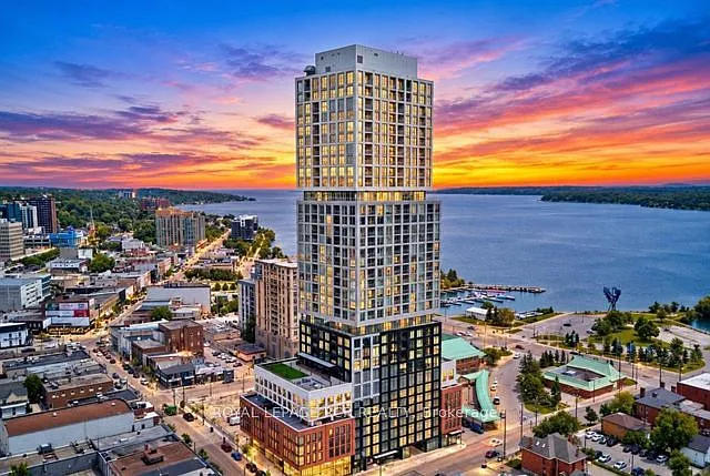 3 bed, $3,100 — Photo 1