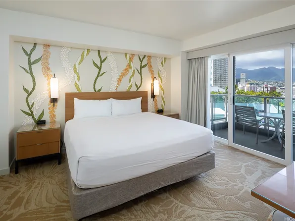 410 Atkinson Dr #1027, Honolulu, HI 96814