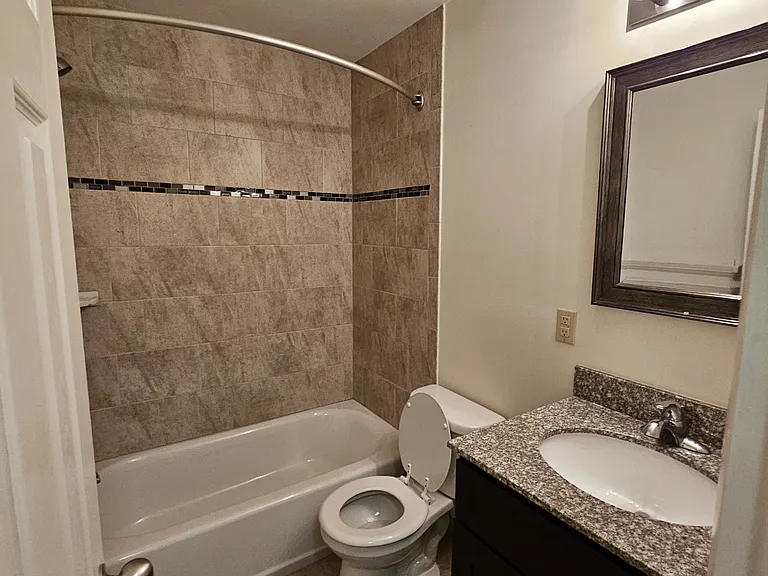 428 S 13th St #204 — Photo 7