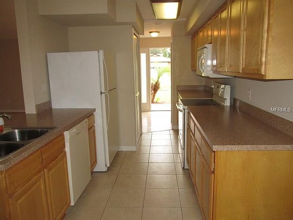4th image of 1711 Pam Cir