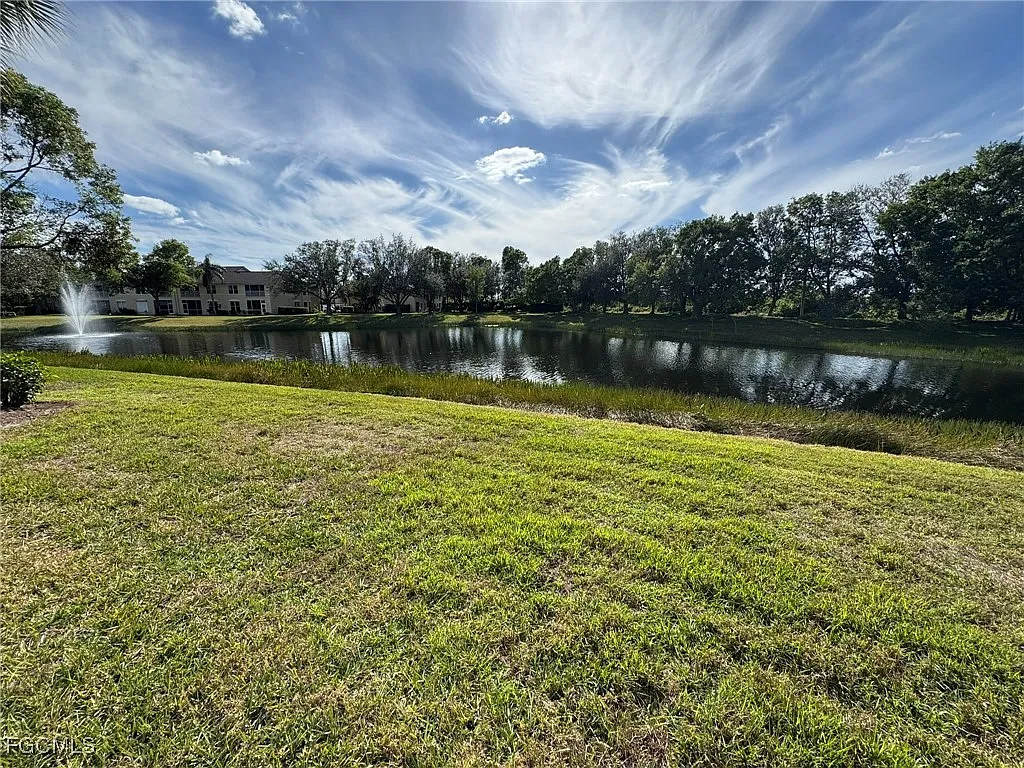 2 bed, 2.0 bath, 1124 sqft, $3,750 — Photo 2